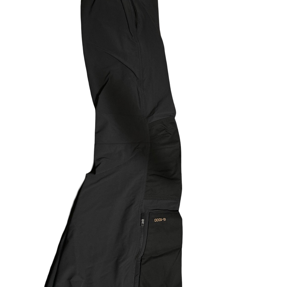 Fjallraven Men's Dark Black on Black Cargo Pants
Item# F86411+550-550+54/R - Picture 4 of 4